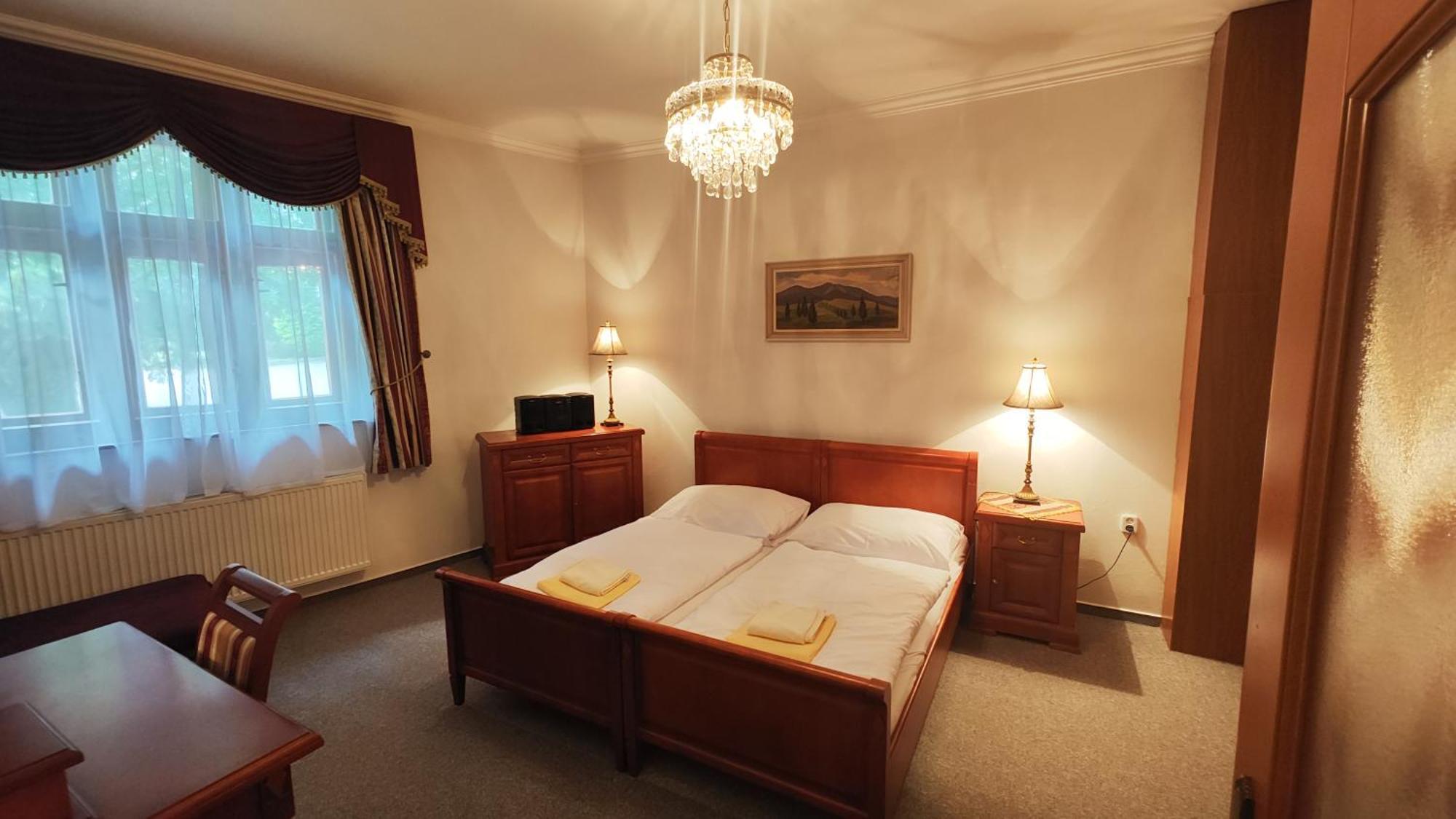 Smolenicky Zamok Hotel สโมเลนิเช ภายนอก รูปภาพ
